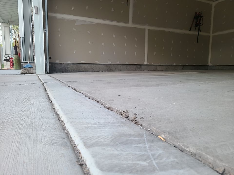 Steamboat Flaked Garage Coating in Hyrum, Utah