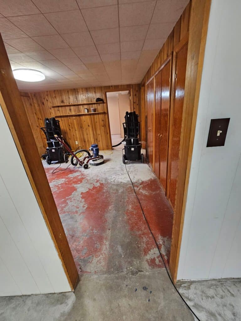 Slate Flaked Basement Floor Coating - Malad City, Idaho